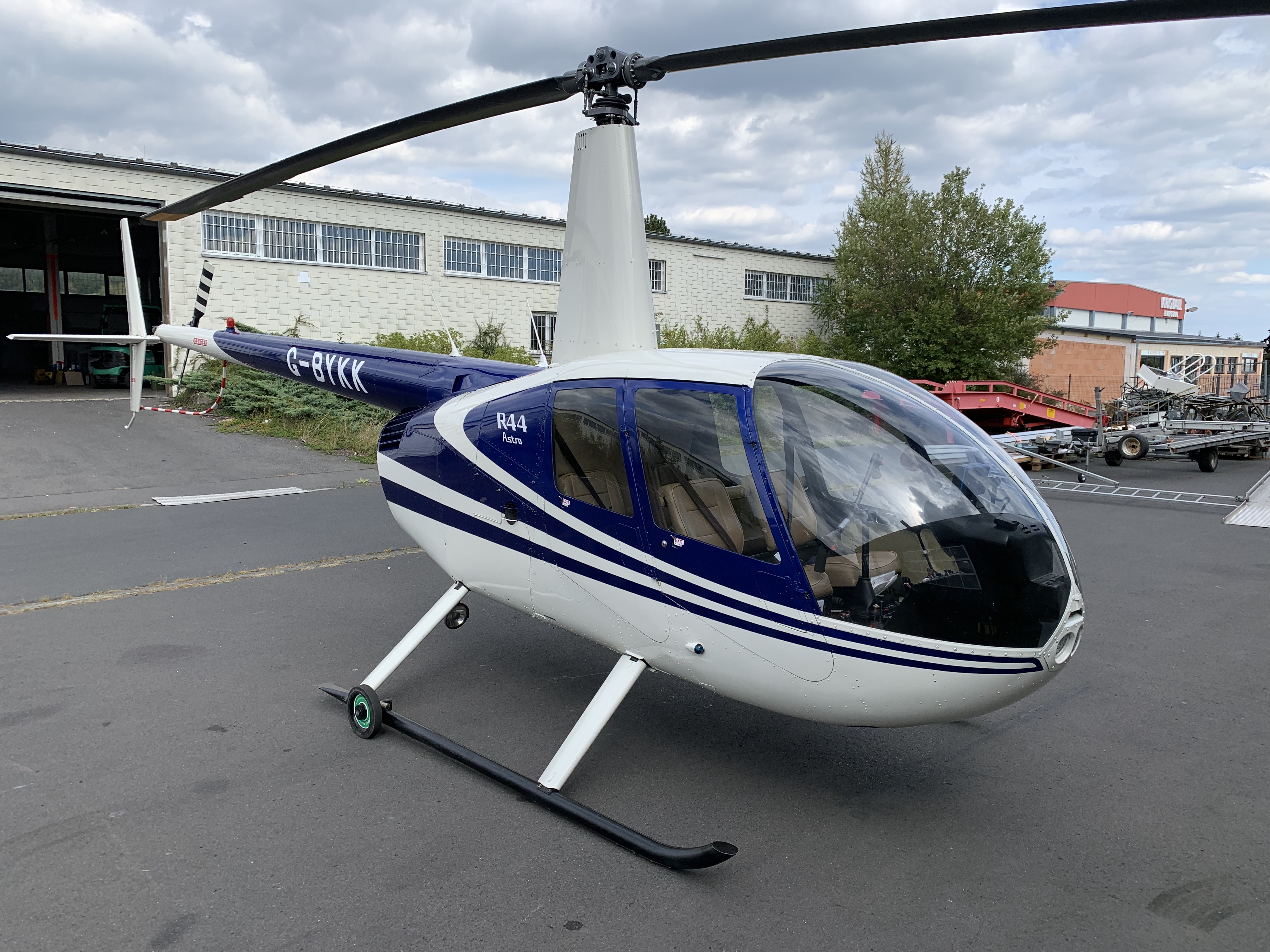 1999 Robinson R-44 Raven, photo 3